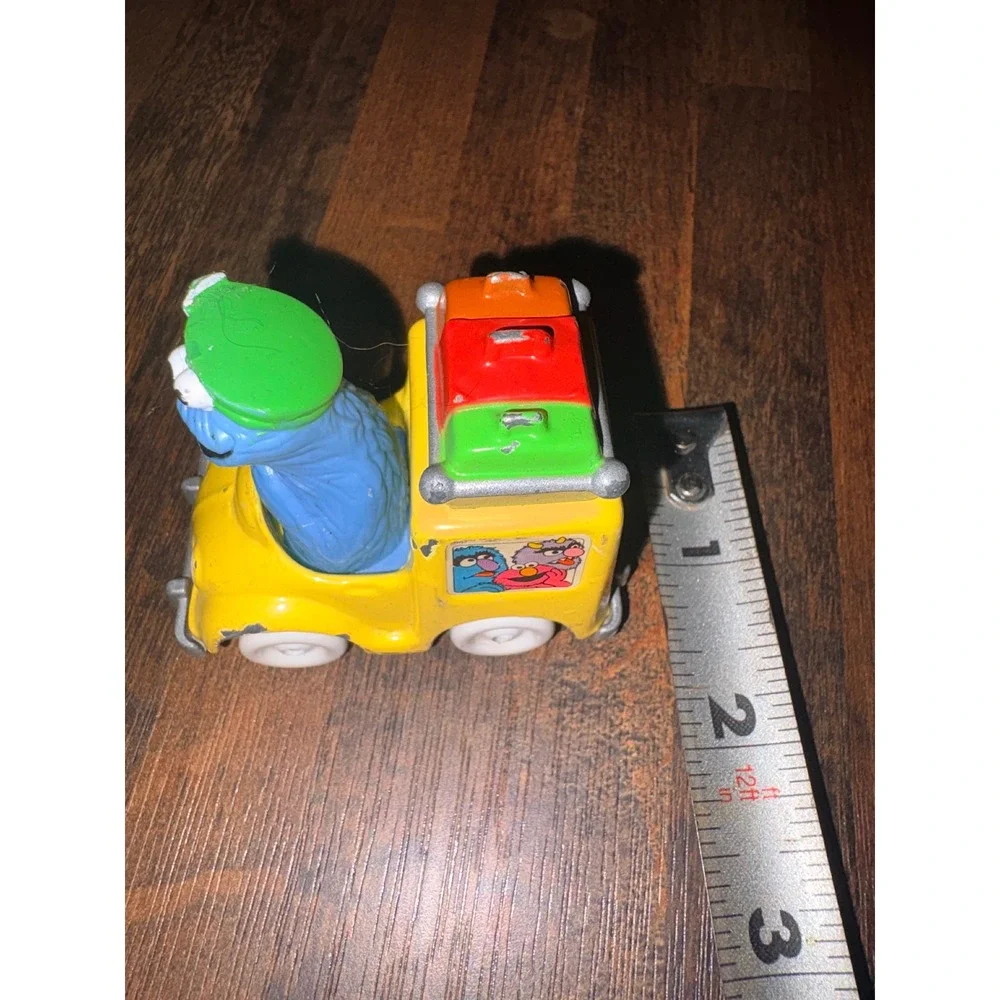 Vtg 1983 Playskool Sesame Street Cookie Monster Driving Taxi Diecast Car‎ Rare